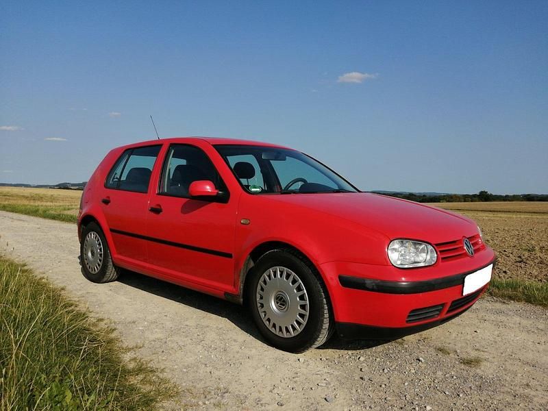 Rot Gebraucht 1998 VW Golf IV Limousine | 1.200 € - Bild 1/4