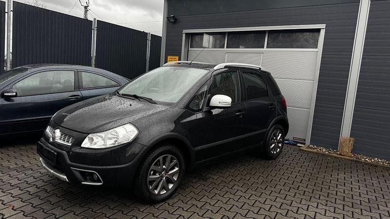 Gebraucht Fiat Sedici Lounge 120 PS (88 kW) 2012 Schwarz SUV
