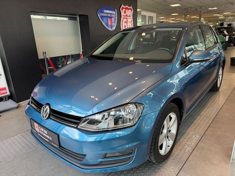Blau Gebraucht 2013 VW Golf VI Life Cabrio | 13.900 € (Teuer) - Bild 1/4