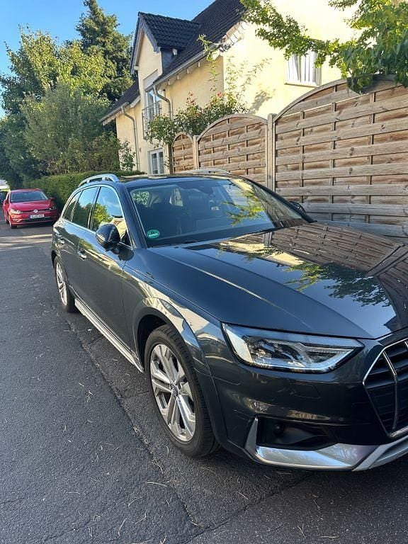 Grau Gebraucht 2020 Audi A4 Allroad Kombi | 22.999 € (Superpreis) - Bild 1/4