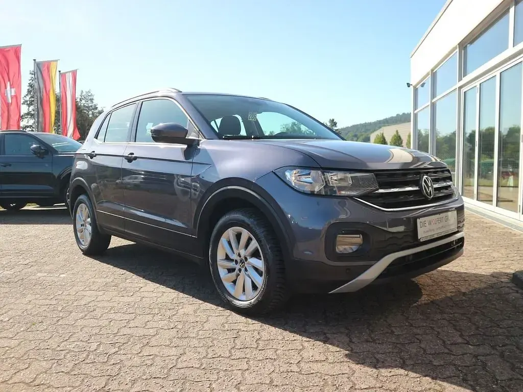 Gebraucht VW T-Cross Life 110 PS (80 kW) 2021 Rauchgrau metallic SUV