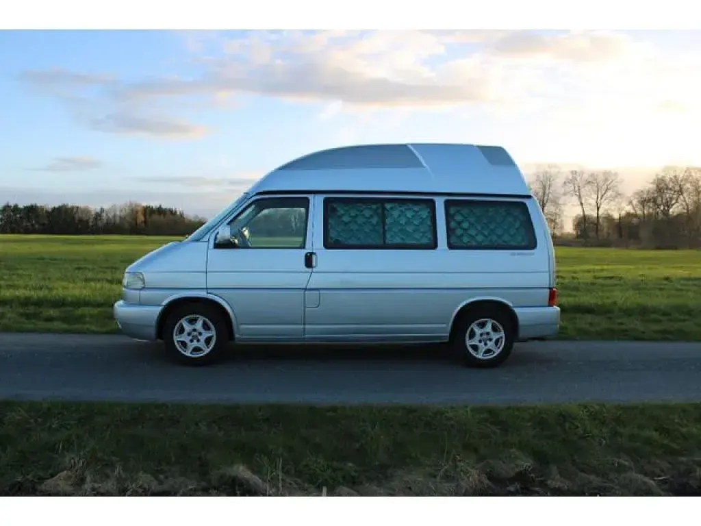 Begagnad VW Multivan 102 HK (75 kW) 2002 Unbekannt Minibuss