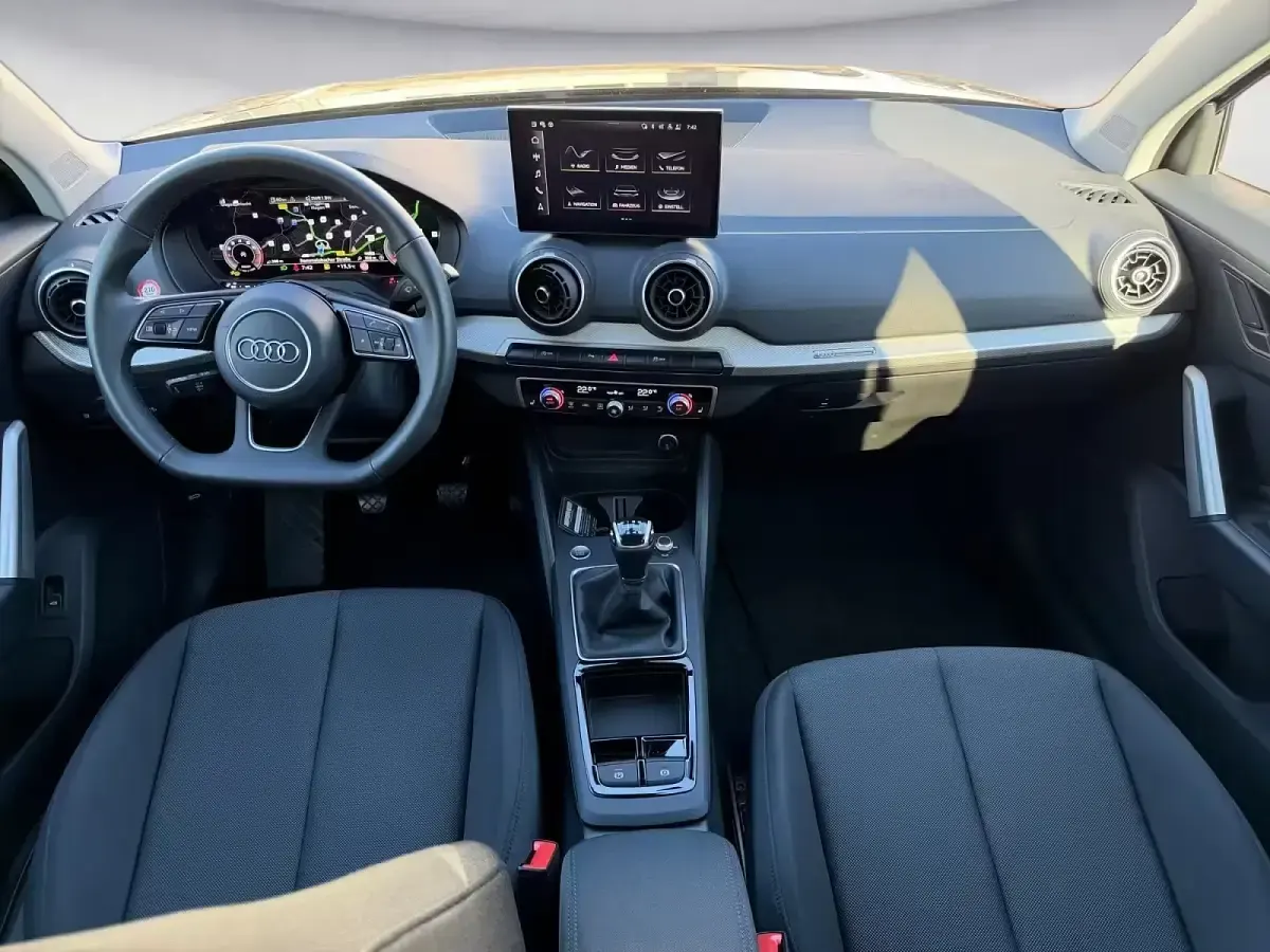 Używany Audi Q2 Advanced Plus 116 KM (85 kW) 2025 Czarny SUV