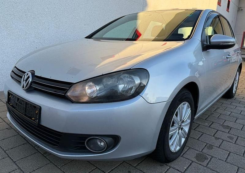 Silber Gebraucht 2011 VW Golf VI Comfortline Limousine | 3.990 € (Superpreis) - Bild 1/4