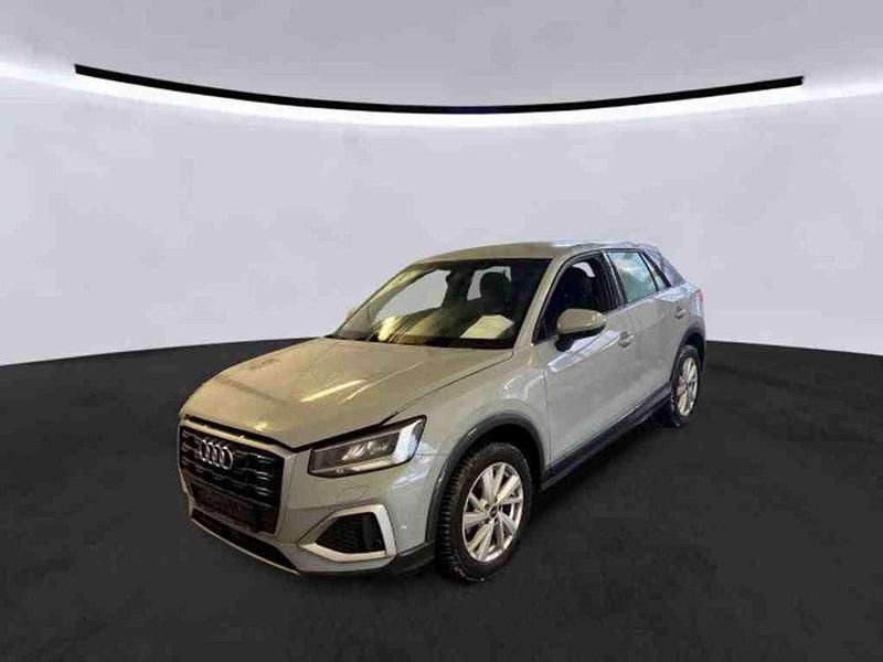 Gebraucht Audi Q2 Ambiente 150 PS (110 kW) 2021 Pfeilgrau perleffekt SUV