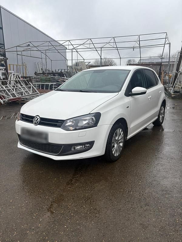 Gebraucht VW Polo 90 PS (66 kW) 2013 Weiß Kleinwagen