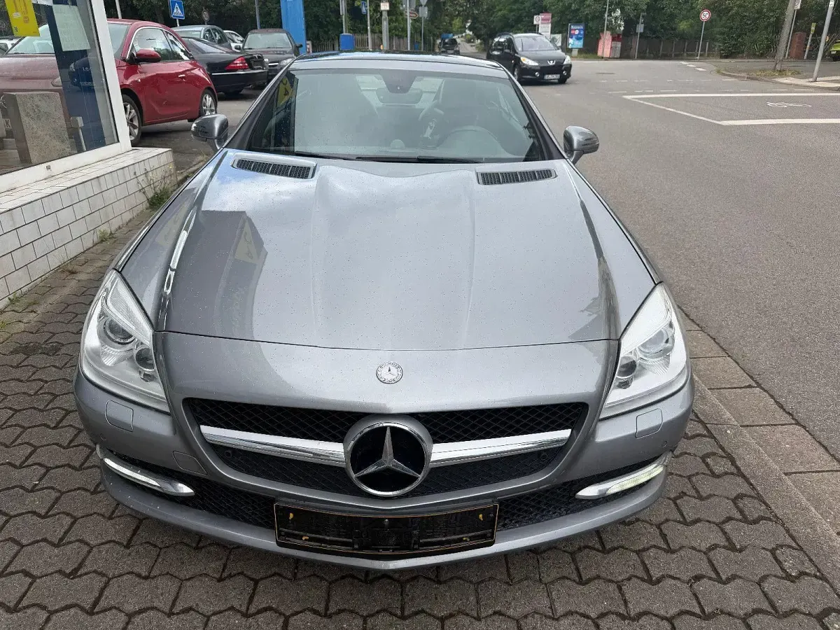 Gebraucht Mercedes SLK250 204 PS (150 kW) 2012 Silber Cabrio