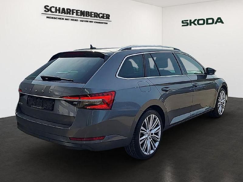 Gebraucht Skoda Superb Style 200 PS (147 kW) 2024 Graphitegrau metallic Kombi