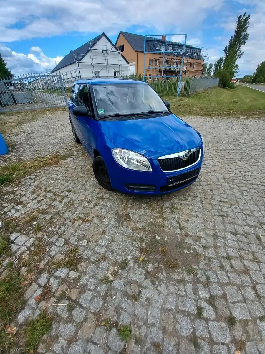 Gebraucht Skoda Fabia 60 PS (44 kW) 2009 Blau Kleinwagen