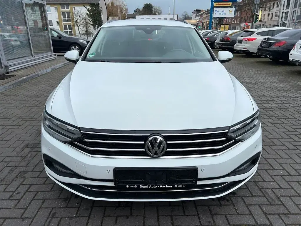 Gebraucht VW Passat Business 190 PS (139 kW) 2020 Pure white Kombi