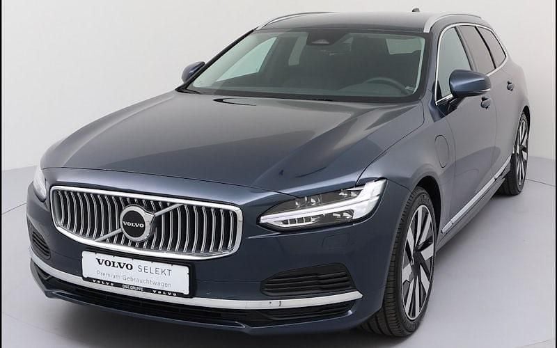 Blau Gebraucht 2025 Volvo V90 Core Kombi | 45.450 € (Fairer Preis) - Bild 1/4