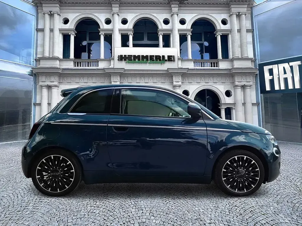 Gebraucht Fiat 500e La Prima 86 kW (118 PS) 2023 Grün Limousine