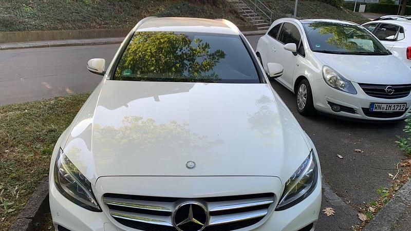 Weiß Gebraucht 2017 Mercedes C200 Avantgarde Kombi | 10.100 € (Guter Preis) - Bild 1/4