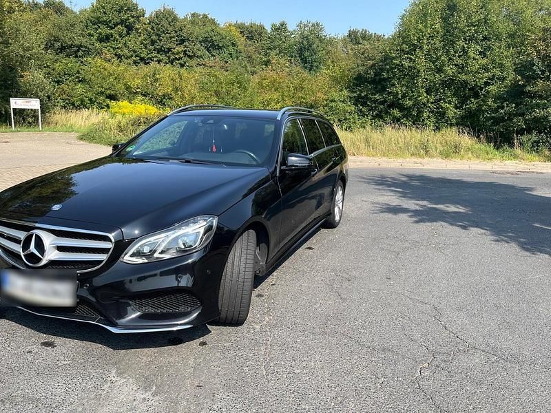 Gebraucht Mercedes E350 AMG line 258 PS (189 kW) 2016 Schwarz Kombi