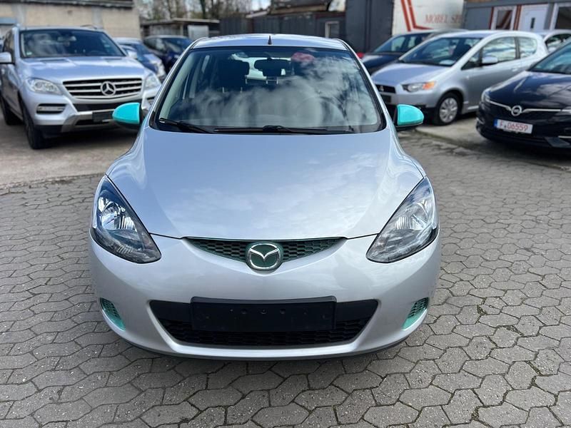 Gebraucht Mazda 2 80 PS (58 kW) 2008 Silber Kleinwagen