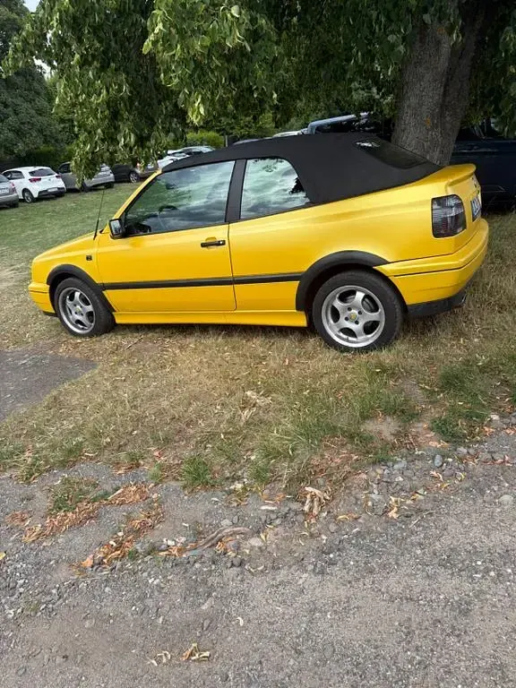 Gebraucht VW Golf III 90 PS (66 kW) 1995 Gelb Cabrio
