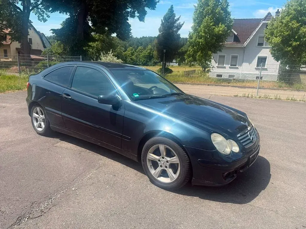 Gebraucht Mercedes C200 122 PS (89 kW) 2005 Schwarz Coupé