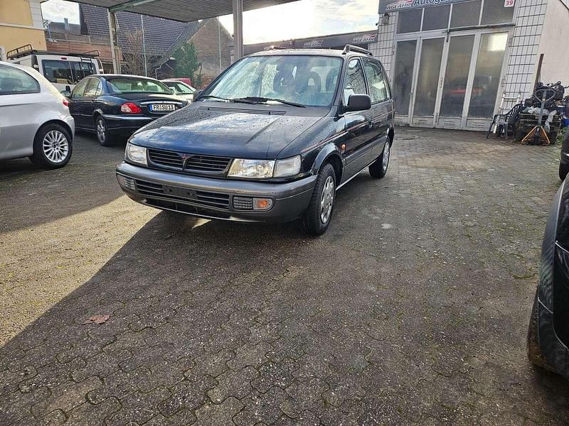 Gebraucht Mitsubishi Space Runner 82 PS (60 kW) 1996 Schwarz Van / Kleinbus