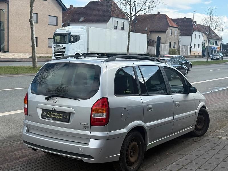 Gebraucht Opel Zafira OPC 192 PS (141 kW) 2002 Silber Van / Kleinbus