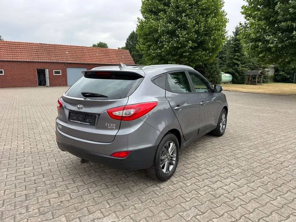 Gebraucht Hyundai ix35 Edition 116 PS (85 kW) 2013 Grau SUV
