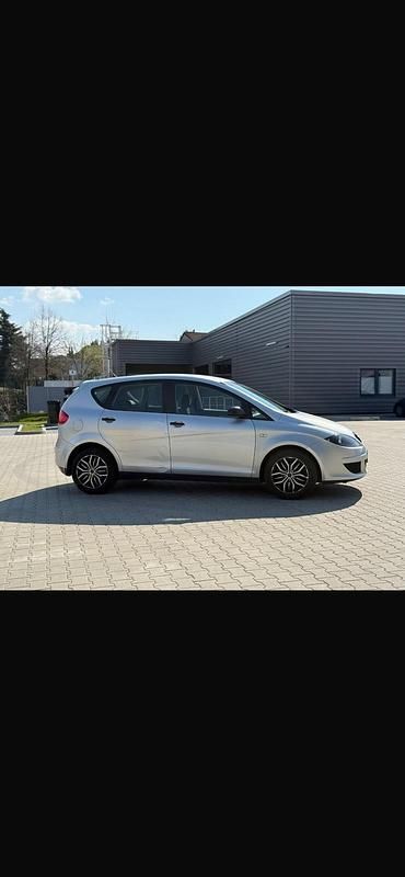 Gebraucht Seat Altea 102 PS (75 kW) 2005 Silber Van / Kleinbus