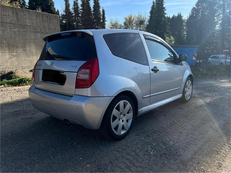 Gebraucht Citroën C2 VTR Sport 109 PS (80 kW) 2004 Silber Kleinwagen