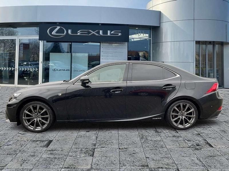 Gebraucht Lexus IS300h Sport Line 181 PS (133 kW) 2016 Diamantschwarz glass flake Limousine