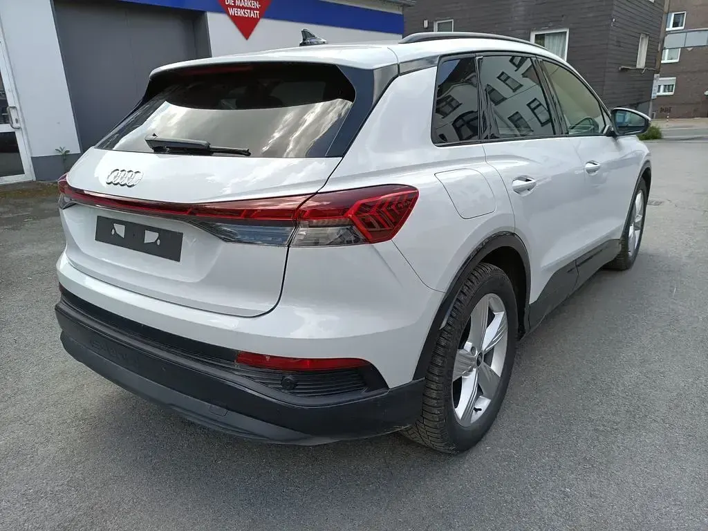 Gebraucht Audi Q4 e-tron Sport 210 kW (286 PS) 2025 Weiß SUV