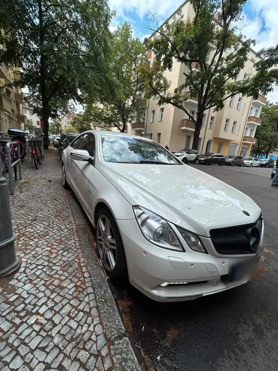 Gebraucht Mercedes E250 AMG 204 PS (150 kW) 2009 Weiß Coupé