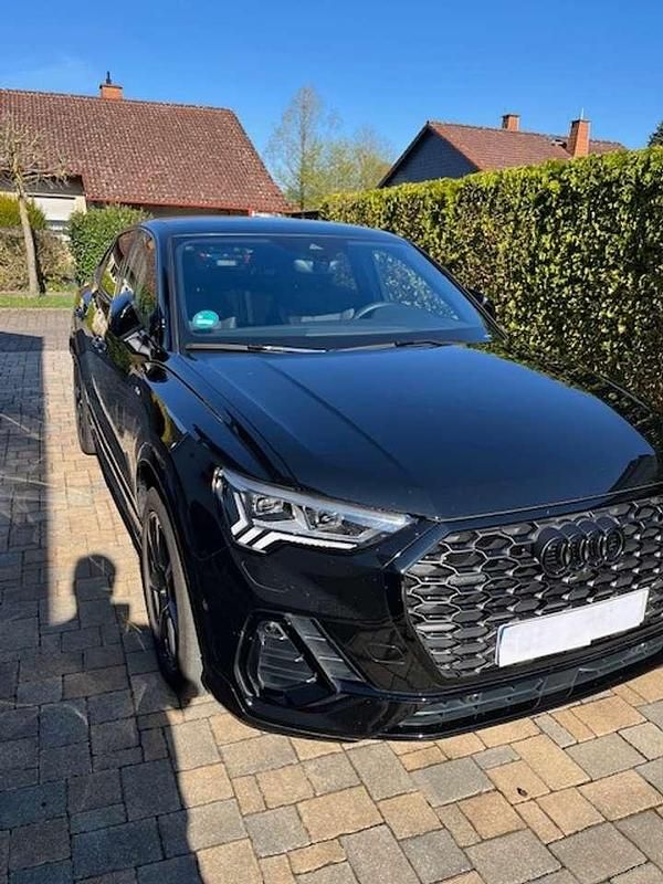 Schwarz Gebraucht 2024 Audi Q3 Sportback S-Line SUV | 45.900 € (Fairer Preis) - Bild 1/4