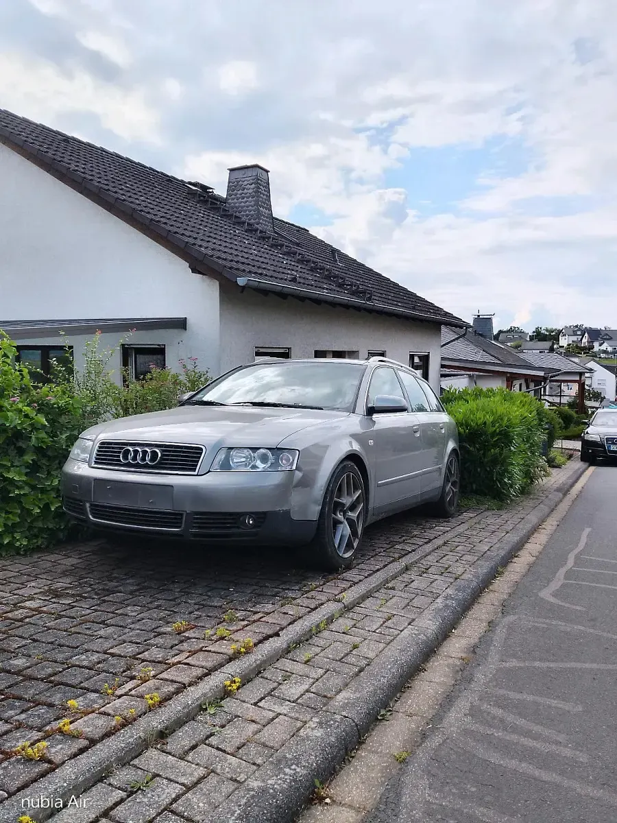 Gebraucht Audi A4 130 PS (95 kW) 2003 Grau Kombi