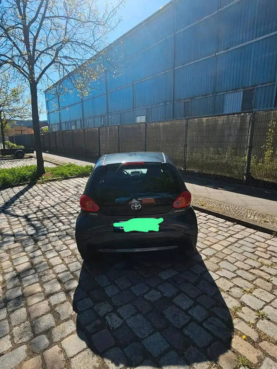 Gebraucht Toyota Aygo 68 PS (50 kW) 2008 Grau Kleinwagen