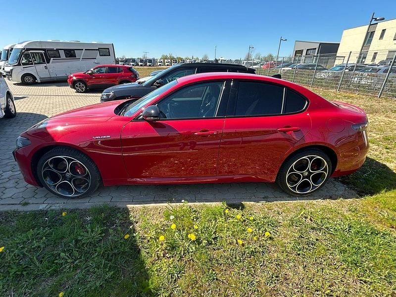 Gebraucht Alfa Romeo Giulia Sprint 280 PS (205 kW) 2024 Rot Limousine