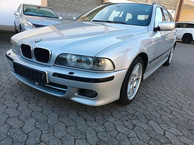 Silber Gebraucht 2003 BMW 520 M Sport Kombi | 3.999 € (Fairer Preis) - Bild 1/4