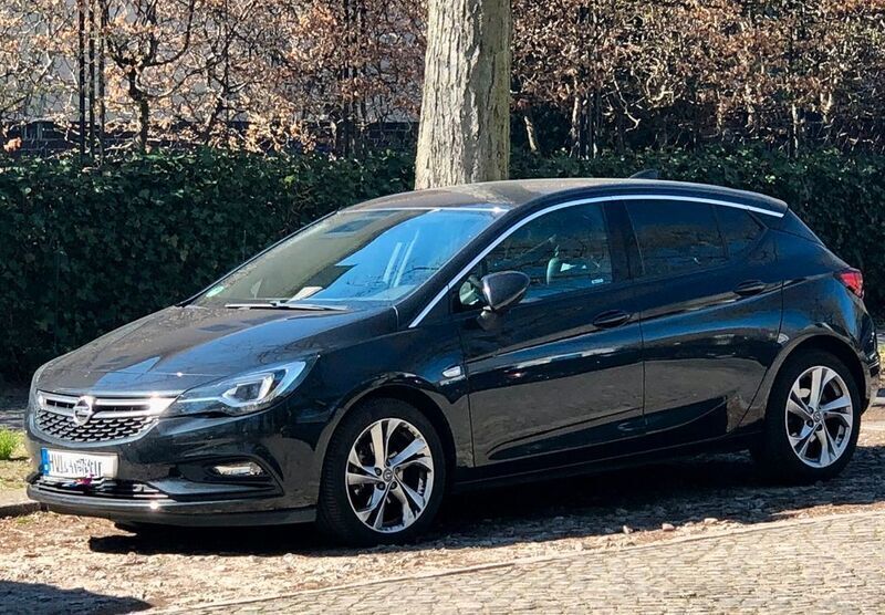 Schwarz Gebraucht 2016 Opel Astra Innovation Limousine | 12.700 € (Fairer Preis) - Bild 1/4
