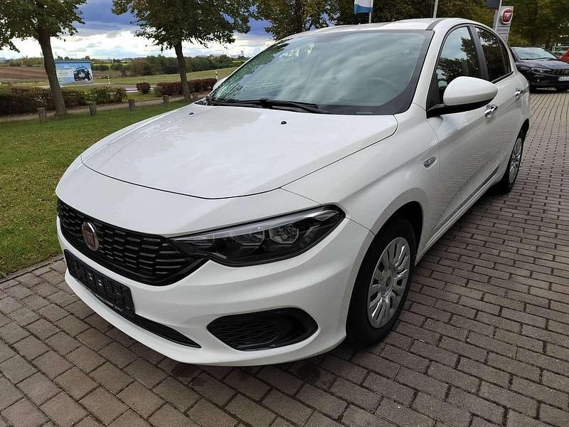 Gebraucht Fiat Tipo Easy 95 PS (69 kW) 2017 Gelato weiß Limousine