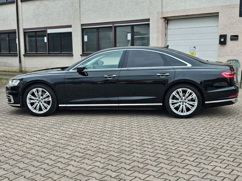 Gebraucht Audi A8 286 PS (210 kW) 2018 Mythosschwarz metallic Limousine