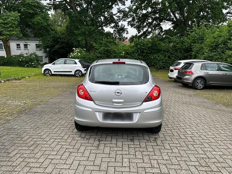 Second-hand Opel Corsa 80 CP (58 kW) 2007 Argintiu Hatchback
