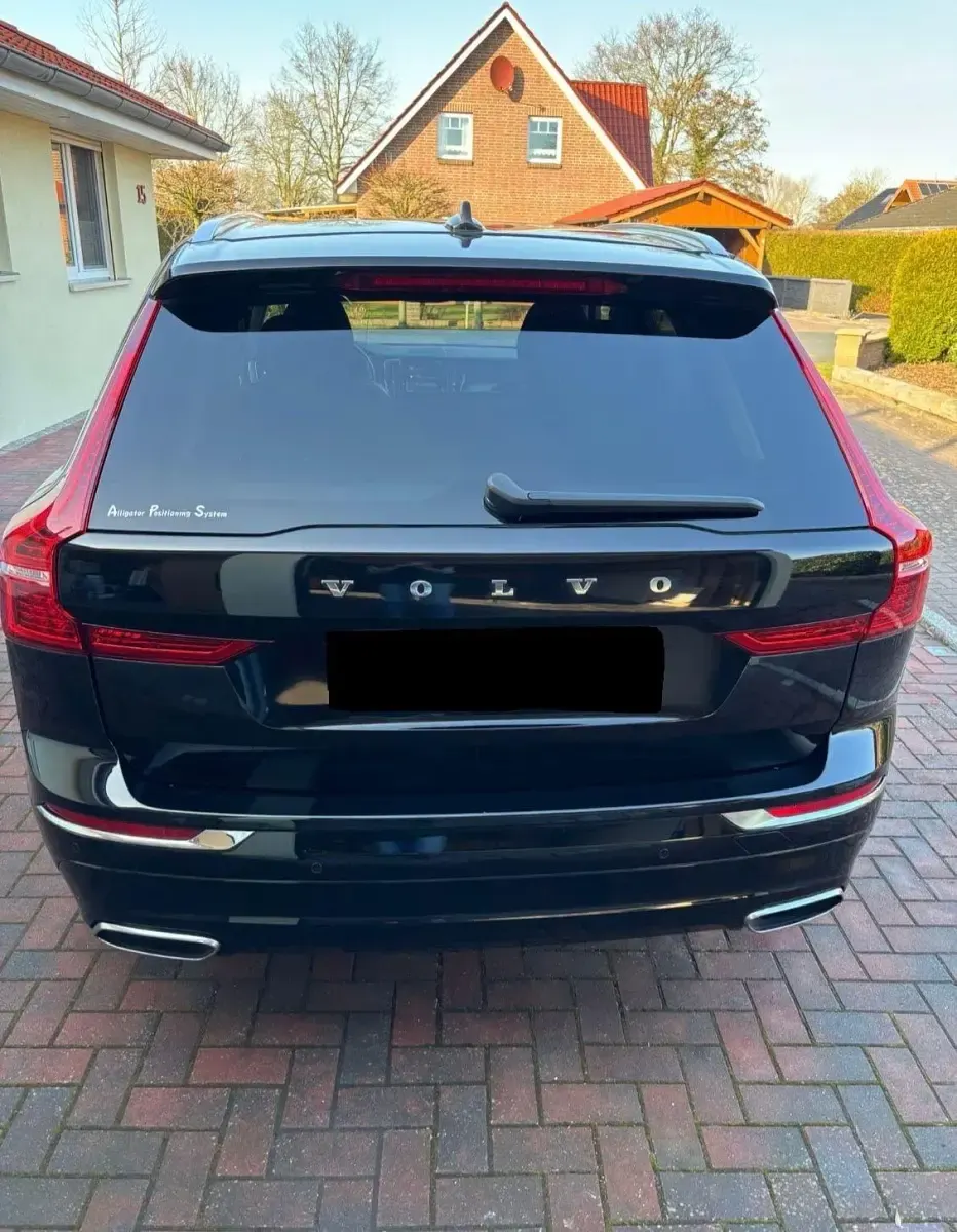 Gebraucht Volvo XC60 190 PS (139 kW) 2020 Schwarz SUV