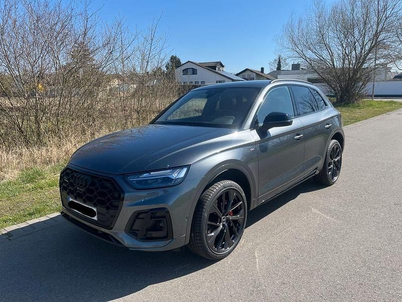 Grau Gebraucht 2024 Audi Q5 S-Line SUV | 58.900 € - Bild 1/4