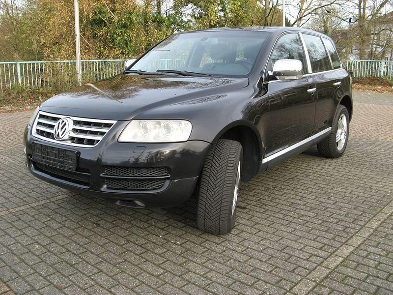 Schwarz Gebraucht 2005 VW Touareg Individual SUV | 7.890 € (Etwas zu teuer) - Bild 1/4