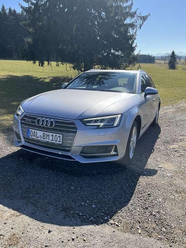 Gebraucht Audi A4 Sport 231 PS (169 kW) 2019 Grau Kombi