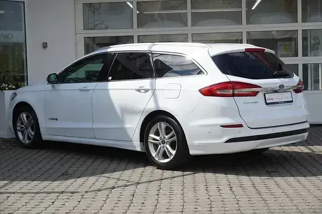 Gebraucht Ford Mondeo Titanium 188 PS (138 kW) 2019 Arktisweiß Kombi