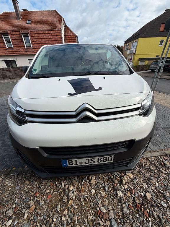 Second-hand Citroën Jumpy 95 CP (69 kW) 2017 Alb Monovolum