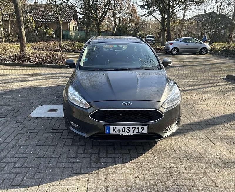 Second-hand Ford Focus 120 CP (88 kW) 2017 Gri Break