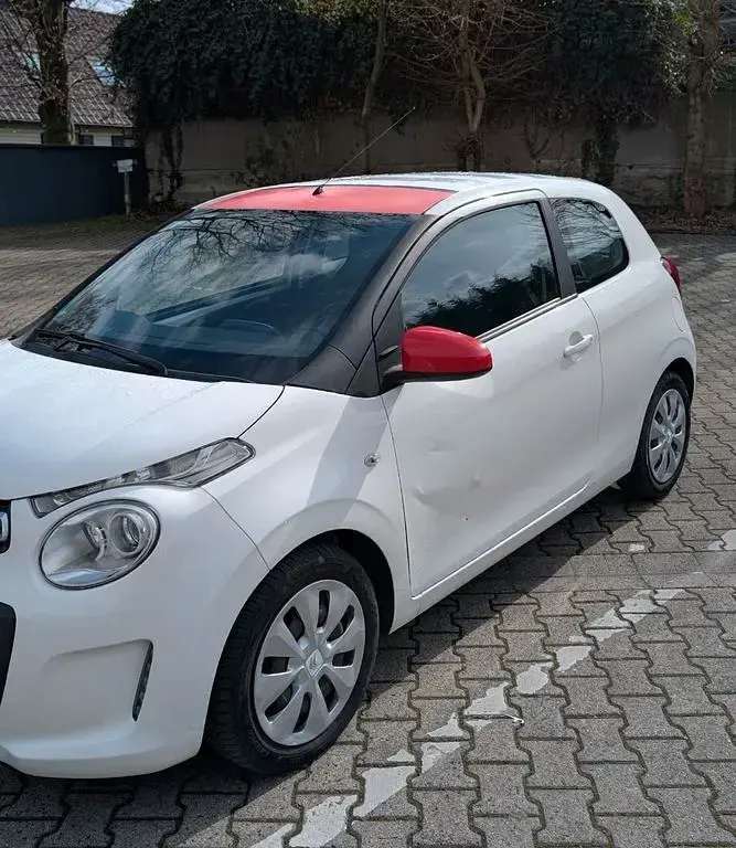 Gebraucht Citroën C1 SELECTION 69 PS (50 kW) 2016 Rot Kleinwagen