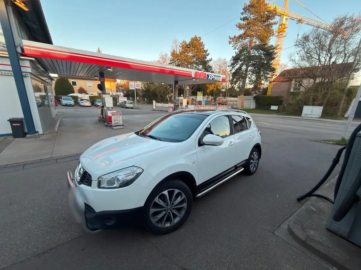 Gebraucht Nissan Qashqai I-Way 103 PS (75 kW) 2010 Weiß SUV