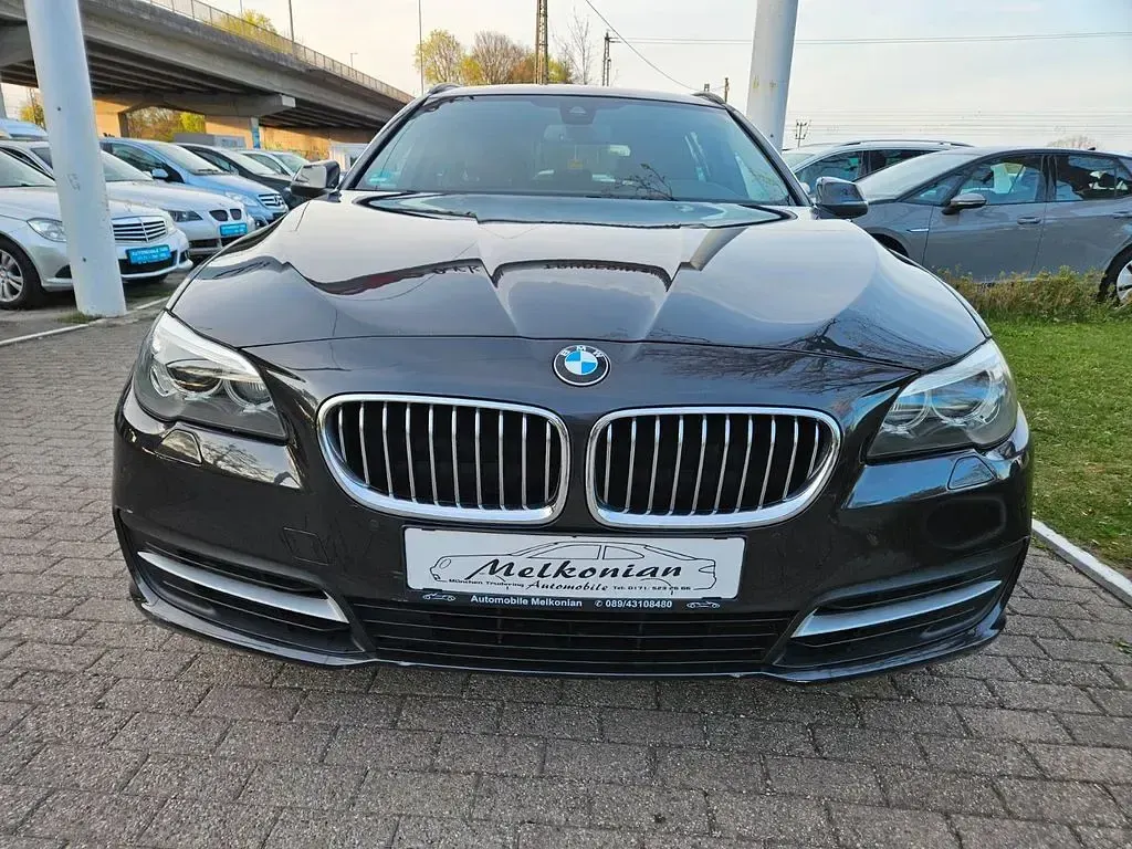 Gebraucht BMW 525 Sport Line 218 PS (160 kW) 2014 Grau Kombi