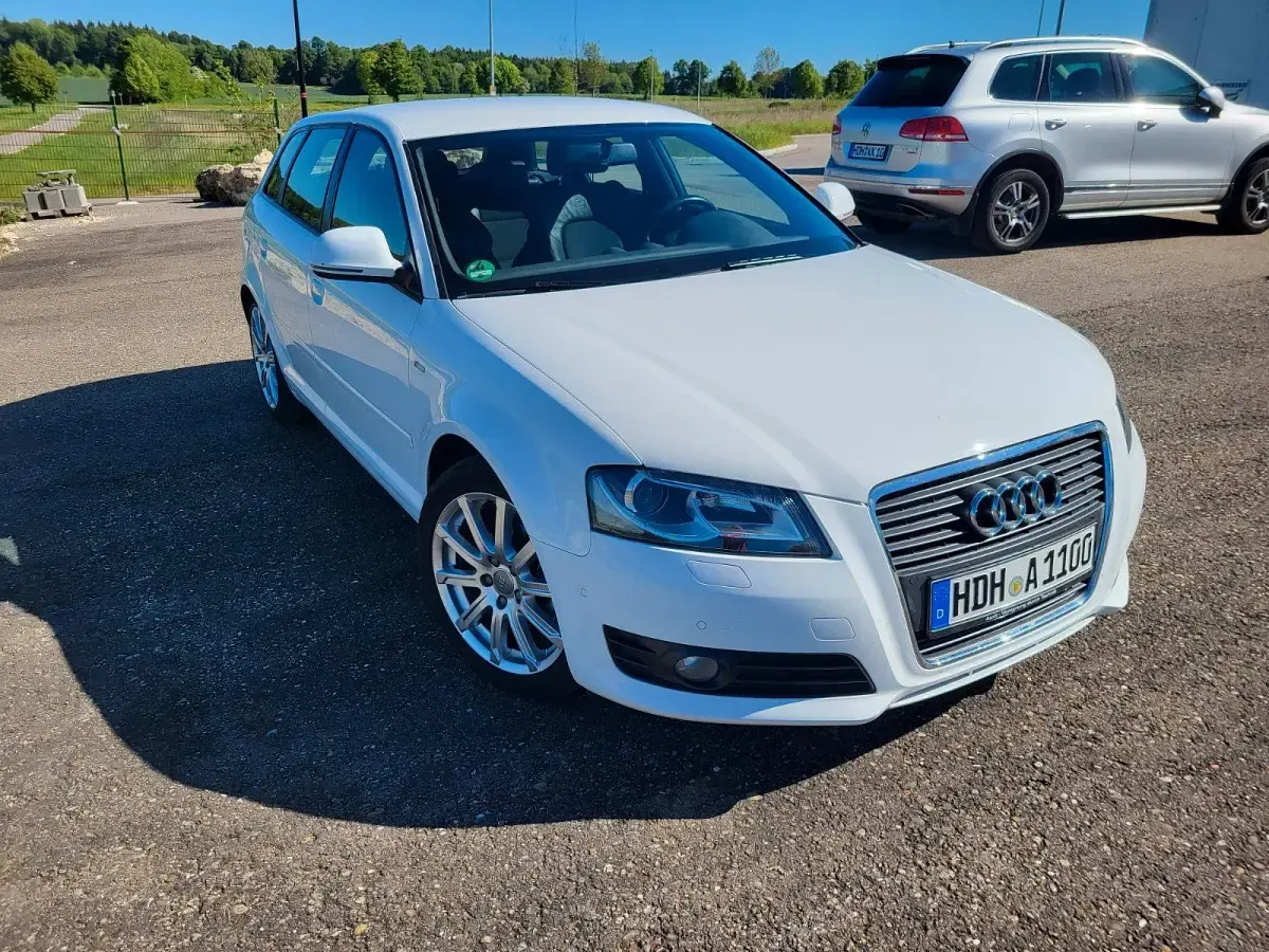 Używany Audi A3 S-Line 125 KM (91 kW) 2010 Biały Hatchback
