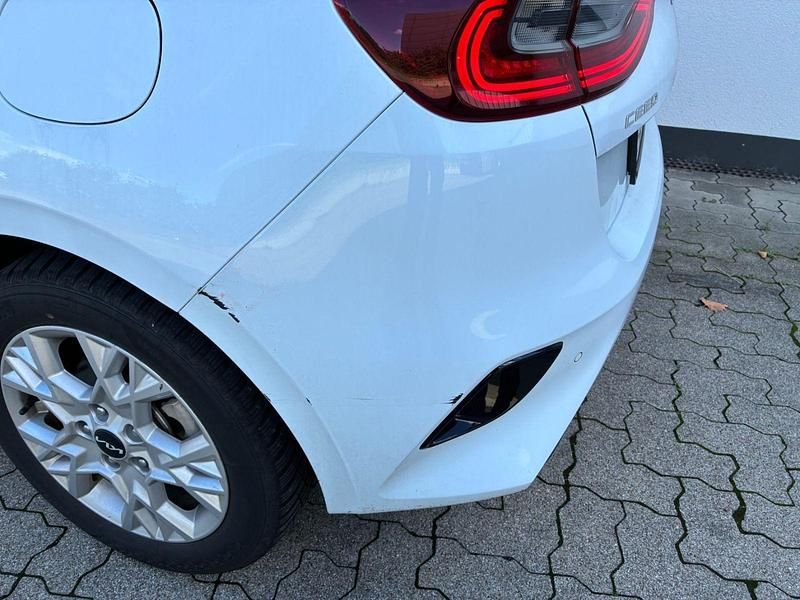 Gebraucht Kia Ceed Vision 99 PS (72 kW) 2024 Weiß Kleinwagen